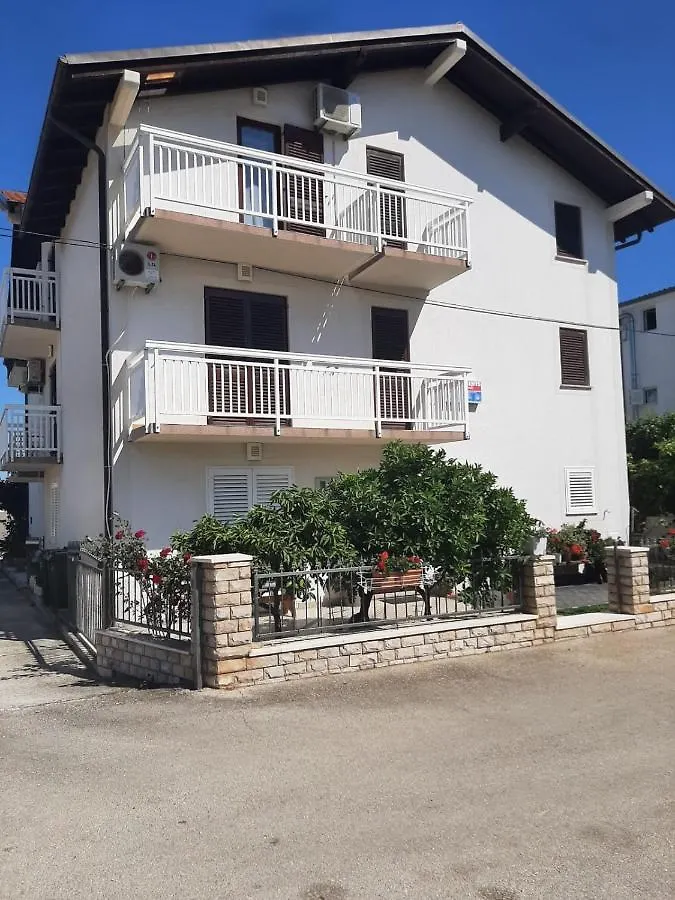 Apartments With A Parking Space Mavarstica, Ciovo - 18882 Trogir